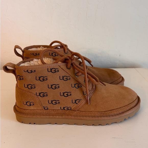 UGG Mens Chestnut Embossed Logo Neumel Suede Chukka Lined Boots, Sz 6 1129211 main image 6